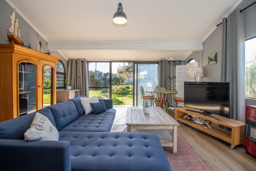 To Let 2 Bedroom Property for Rent in Fish Hoek Western Cape